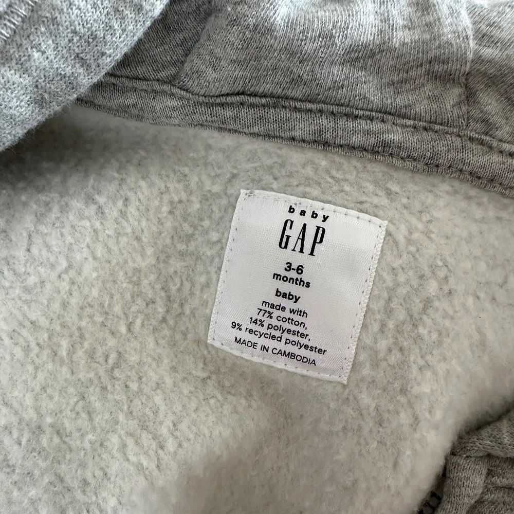 NWOT Baby Gap Gray Footie Bunting Suit One Piece 3-6